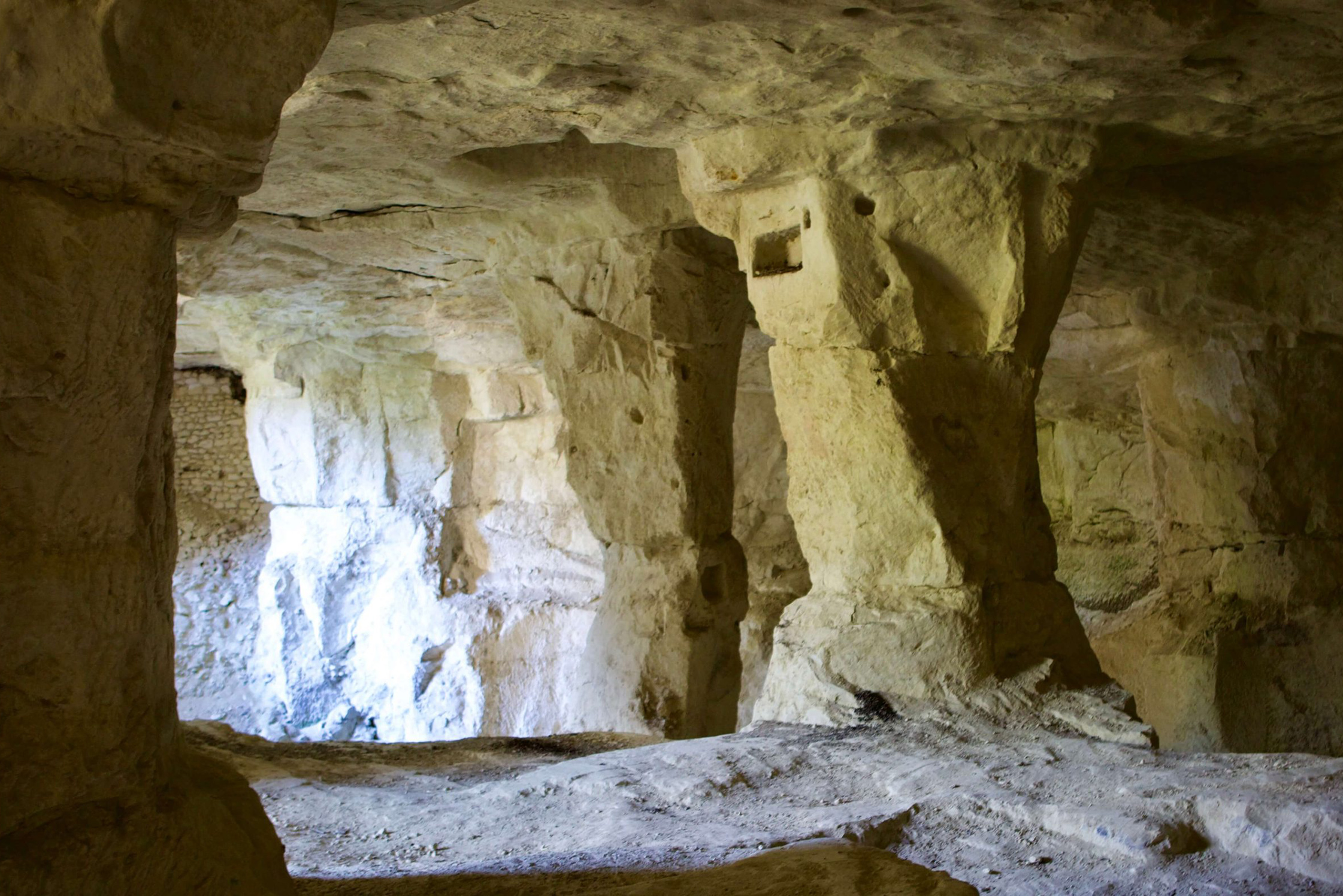 Tuffeau cave at Forteresse de Berrye