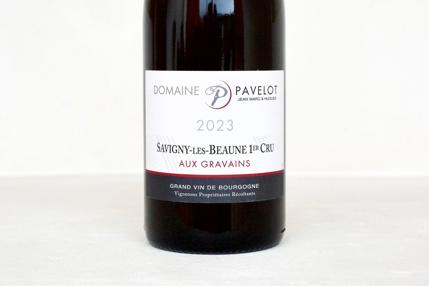 Bottle of Domaine Pavelot Savigny-lès-Beaune 1er Cru Aux Gravains